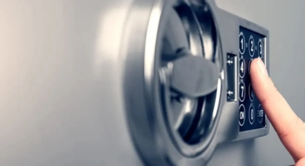 How Climate Control Technology Prevents Tarnishing in Premium Jewellery Safes