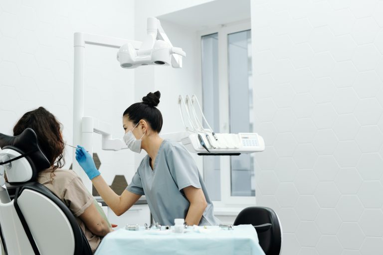 How Dental Plaque Biofilms Develop and Why Understanding Their Structure Improves Treatment